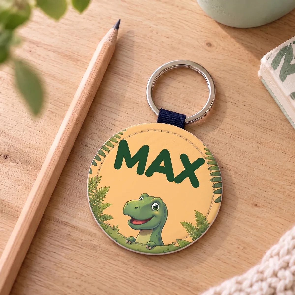 Llavero personalizado de piel sintética - Selva de dinos, Imagen 5 de 6